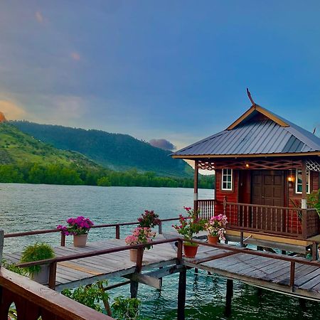 Parapat Water Village Resort Semporna Exteriér fotografie