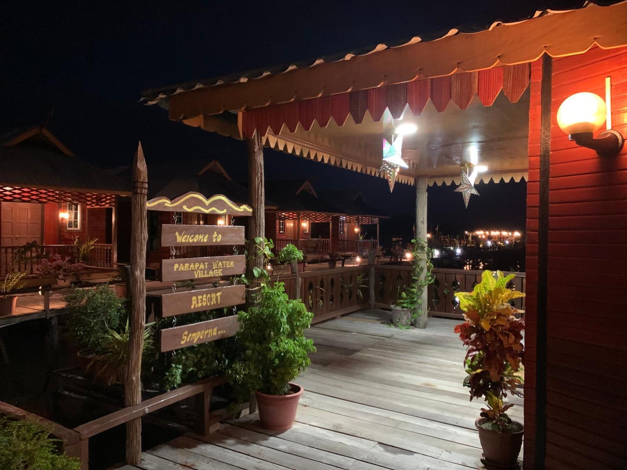 Parapat Water Village Resort Semporna Exteriér fotografie