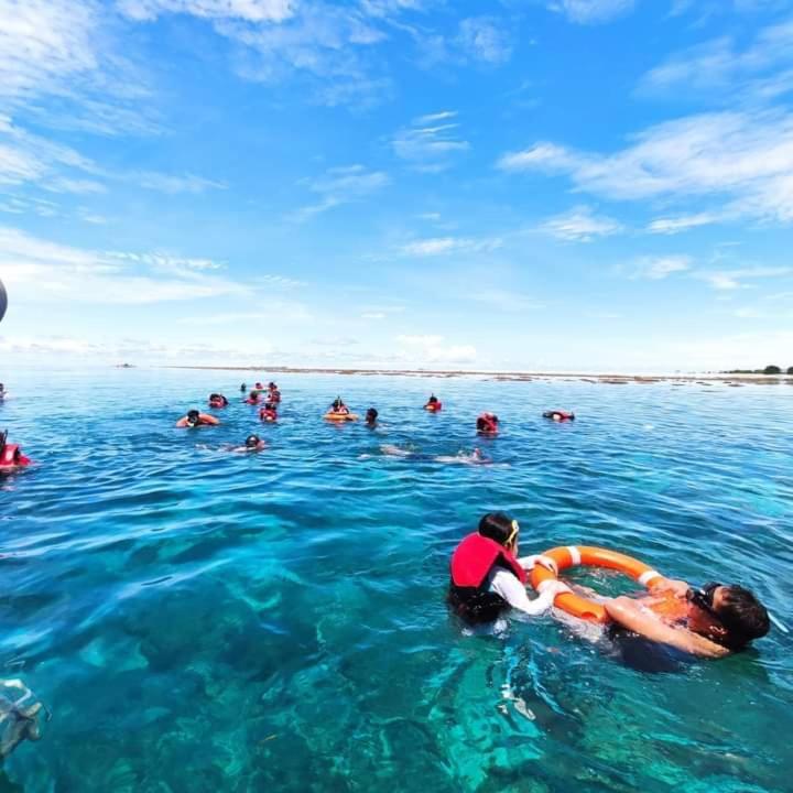 Parapat Water Village Resort Semporna Exteriér fotografie
