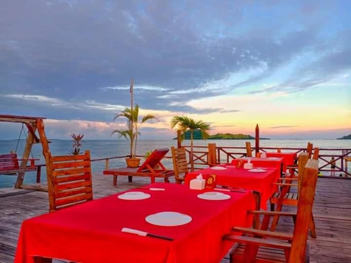 Parapat Water Village Resort Semporna Exteriér fotografie