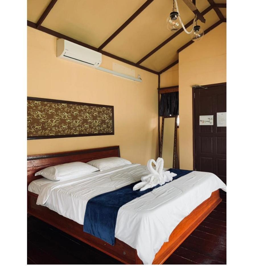 Parapat Water Village Resort Semporna Exteriér fotografie